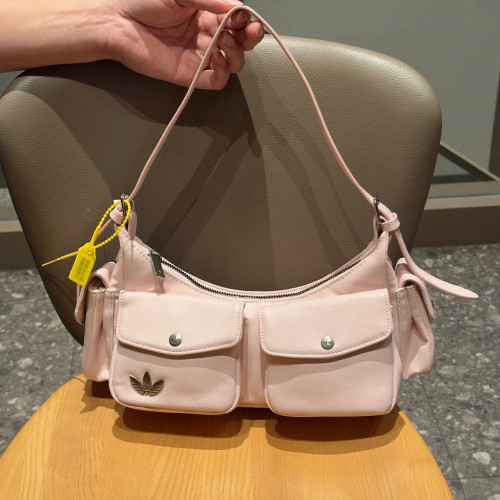 아디다스 트레포일 포인트 멀티 포켓 백