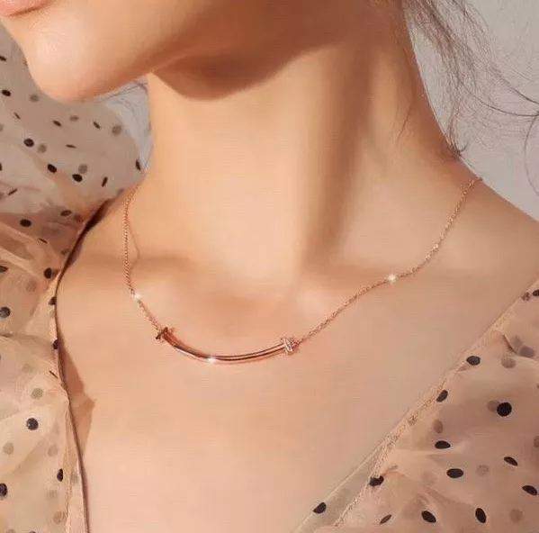 티파니앤코 로즈 골드 스마일 체인 장식 상세 이미지 9