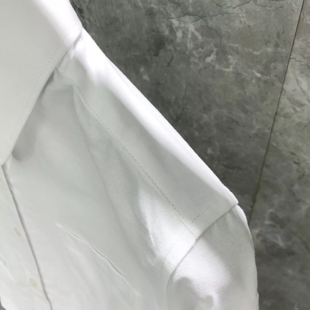 톰브라운 크롭 기장의 포인트 슬리브 셔츠 상세 이미지 7