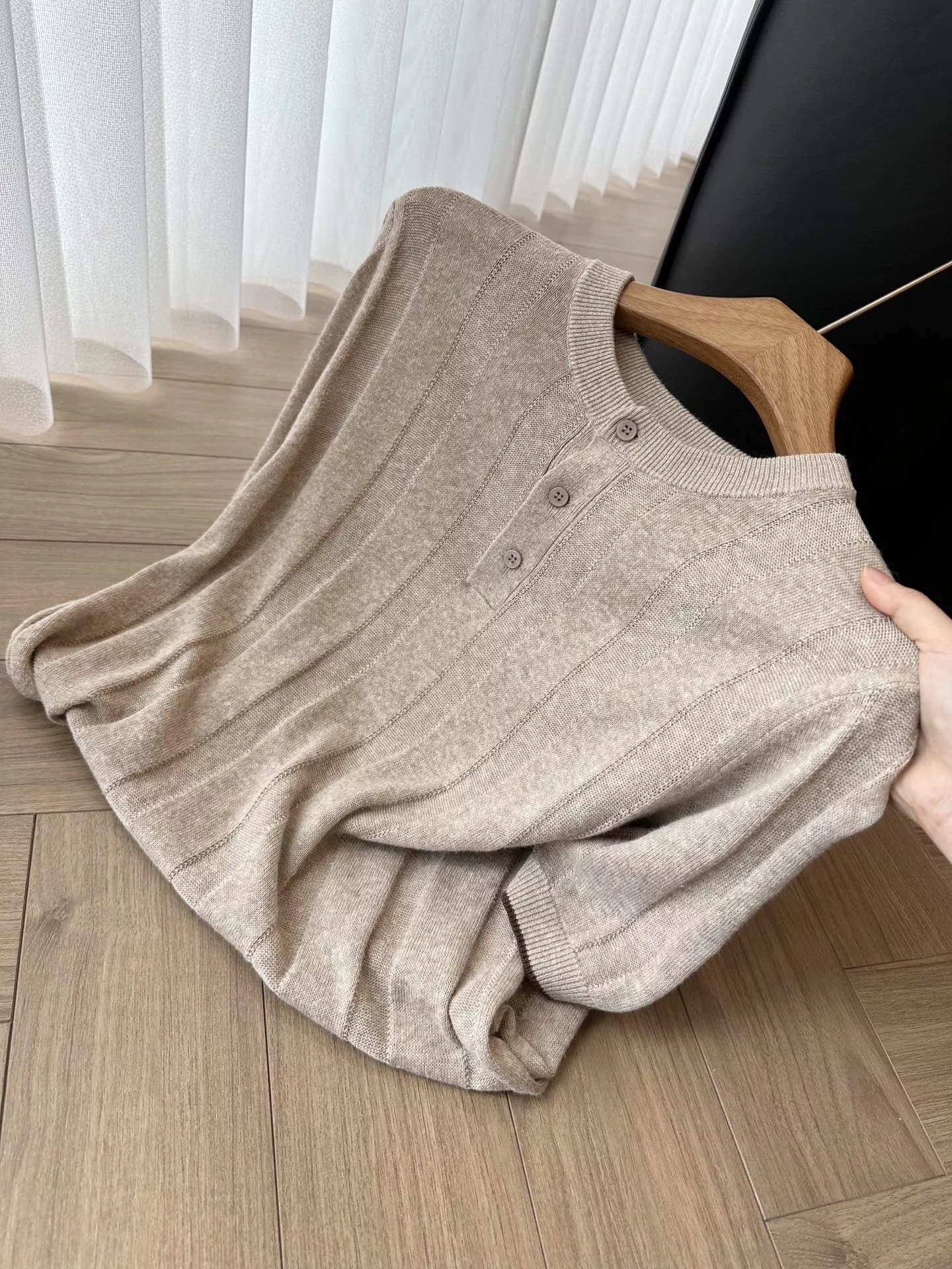 브루넬로쿠치넬리 린넨 혼방 헨리넥 반소매 상의 상세 이미지 25