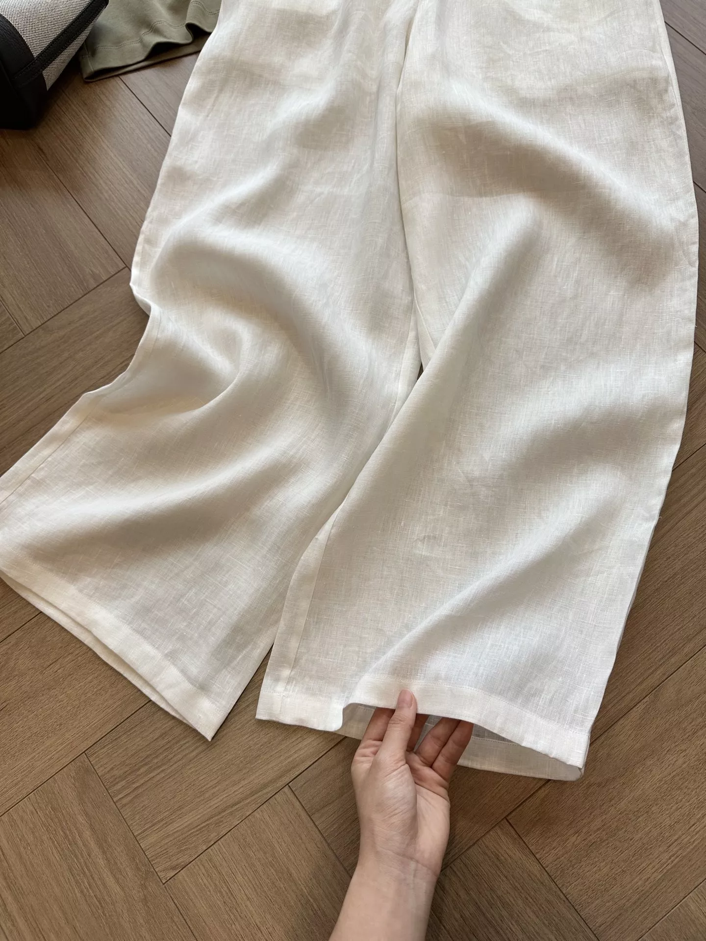 로로피아나 발레리오 퓨어 린넨 와이드 팬츠 상세 이미지 37