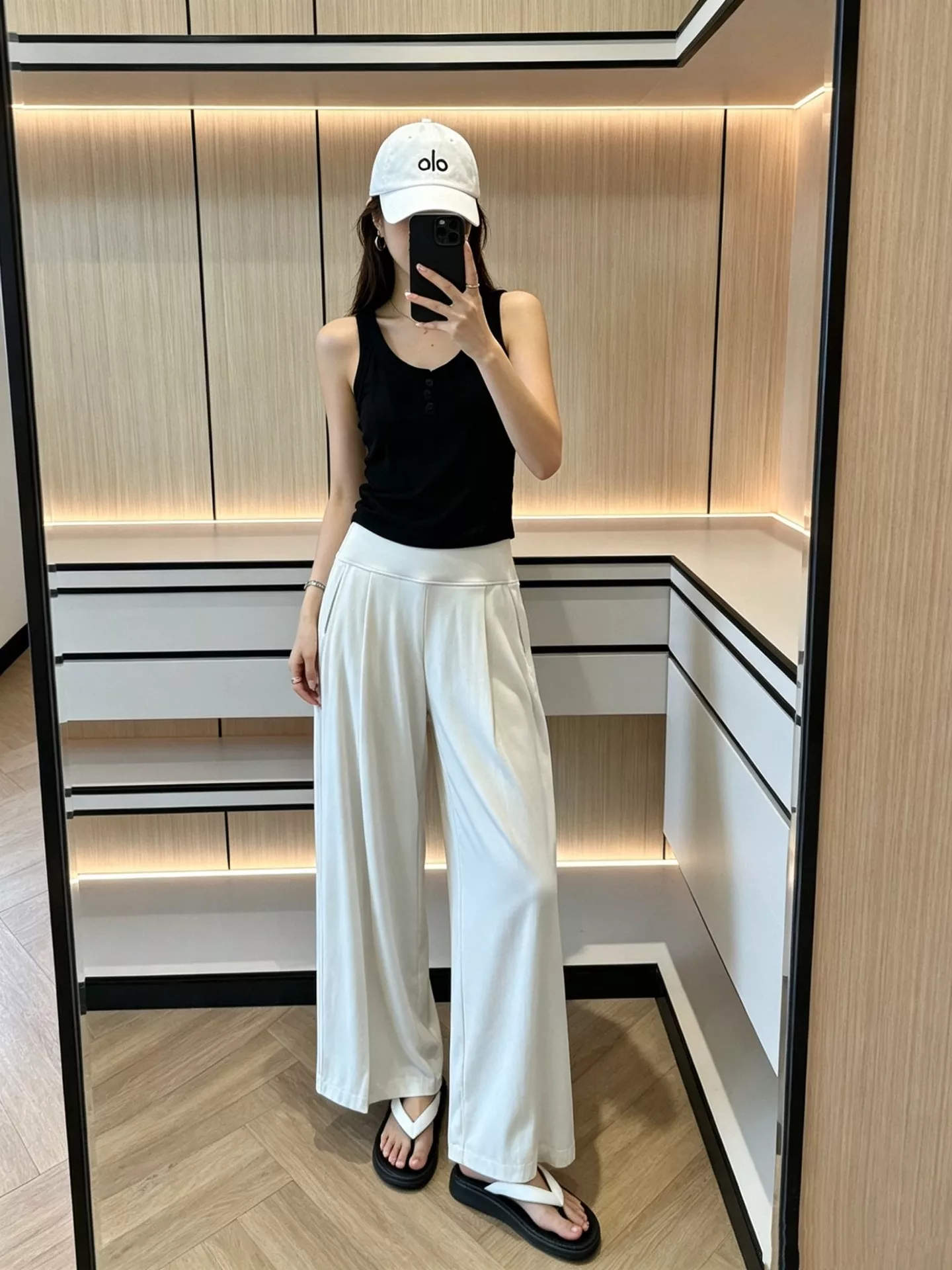 룰루레몬 얼라인 와이드 핏 운동 팬츠 상세 이미지 87