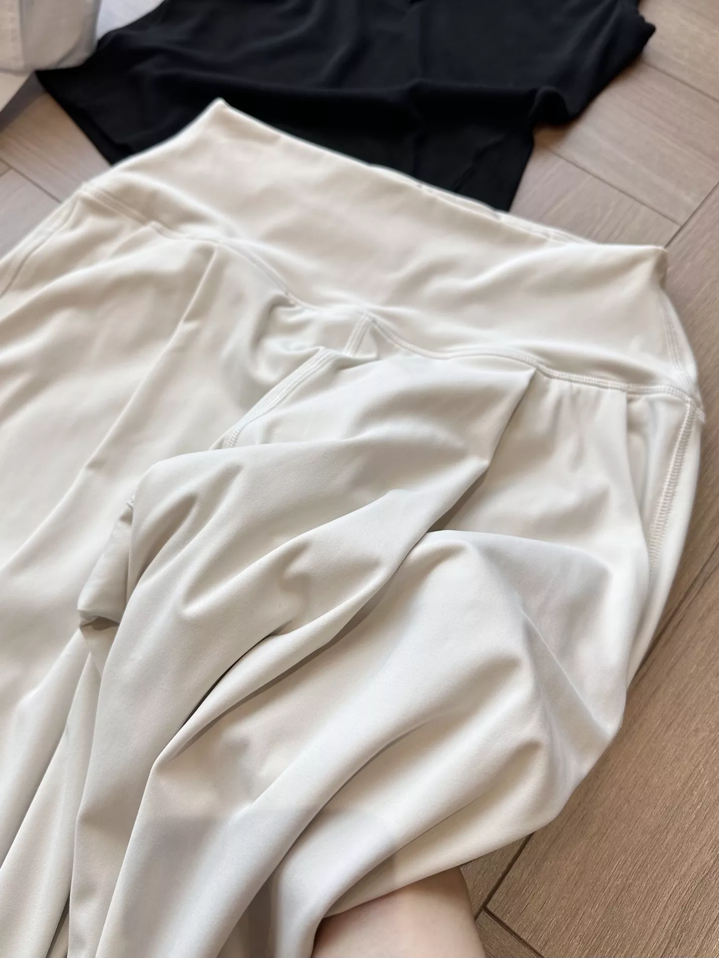 룰루레몬 얼라인 와이드 핏 운동 팬츠 상세 이미지 36