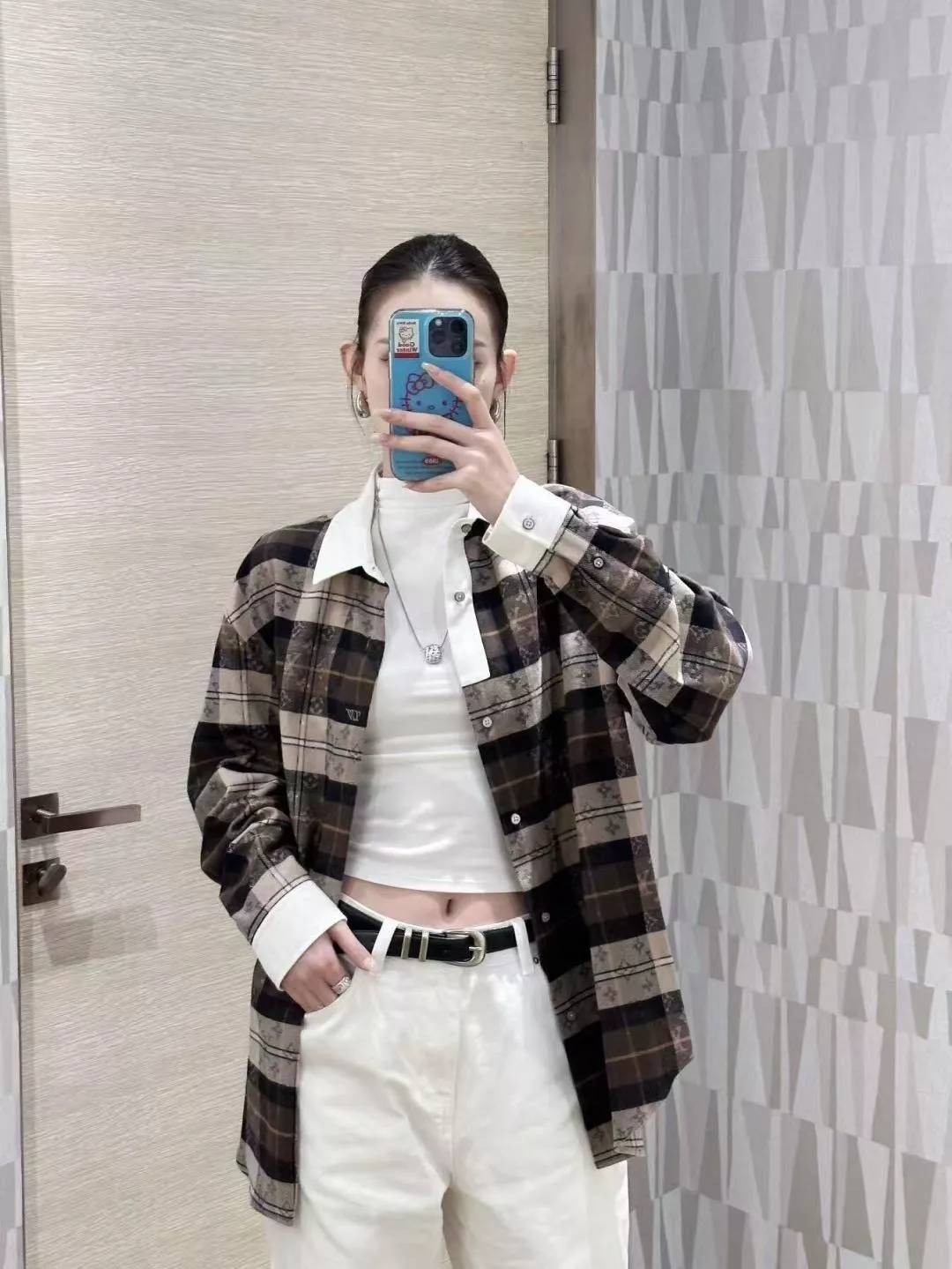 루이비통 모노그램 체크 플란넬 오버핏 셔츠 상세 이미지 79