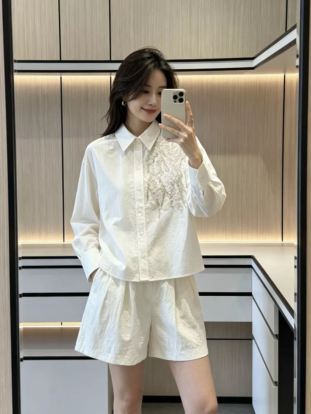 브루넬로쿠치넬리 미세 주름 텍스처 자수 셔츠와 쇼츠 구성 상세 이미지 81