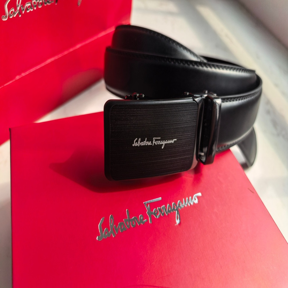 페라가모 무광 버클 소가죽 벨트