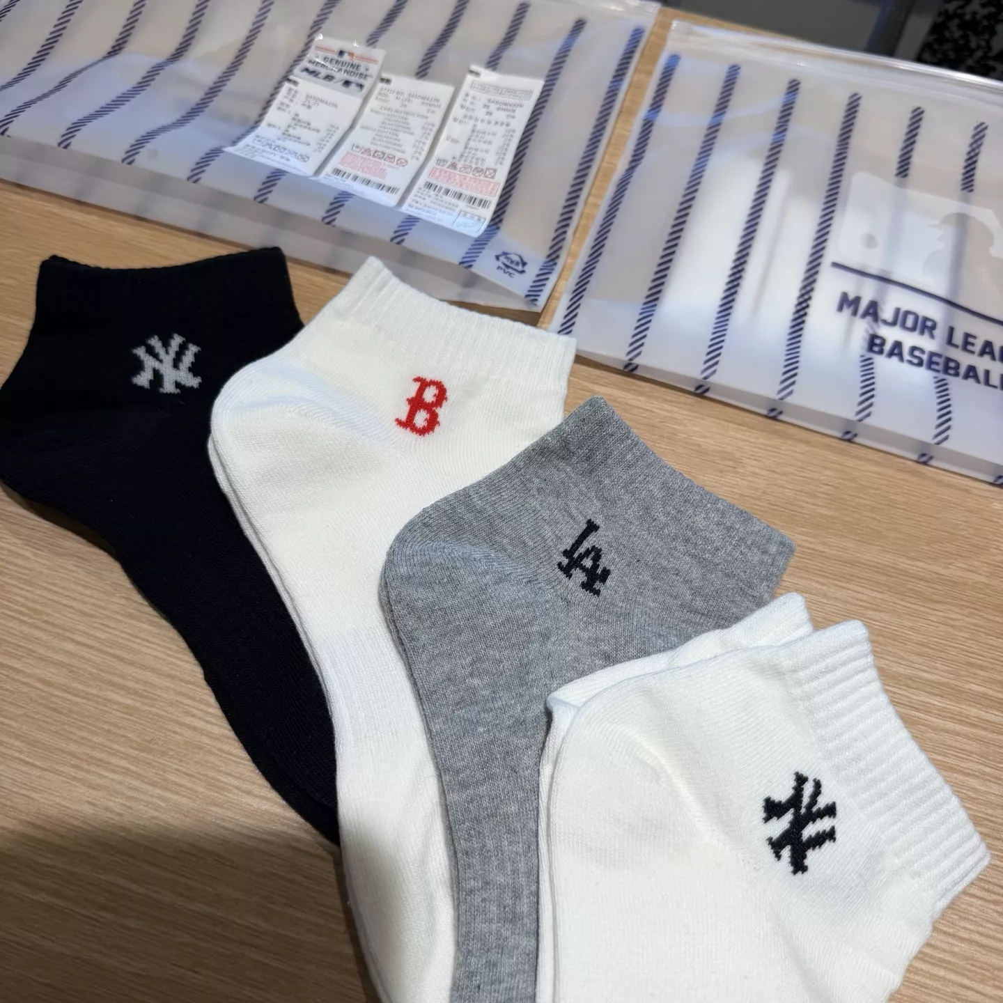 엠엘비 NY 자수 포인트 커플 숏삭스 상세 이미지 8