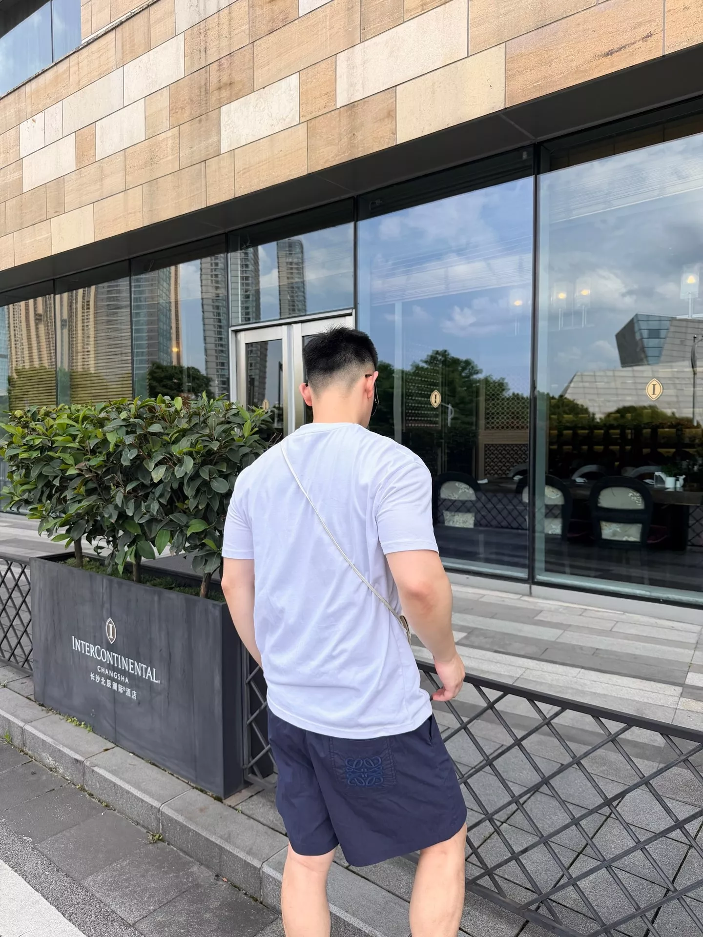 로에베 포켓 자수 밴딩 쇼츠 상세 이미지 11