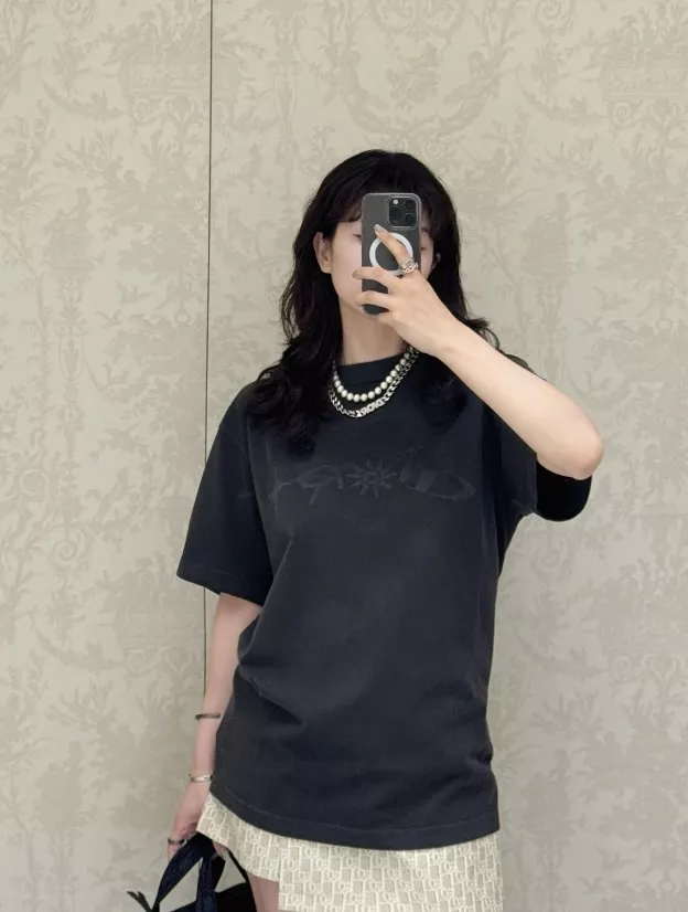 디올 협업 자수 라운드 반팔 탑 상세 이미지 24