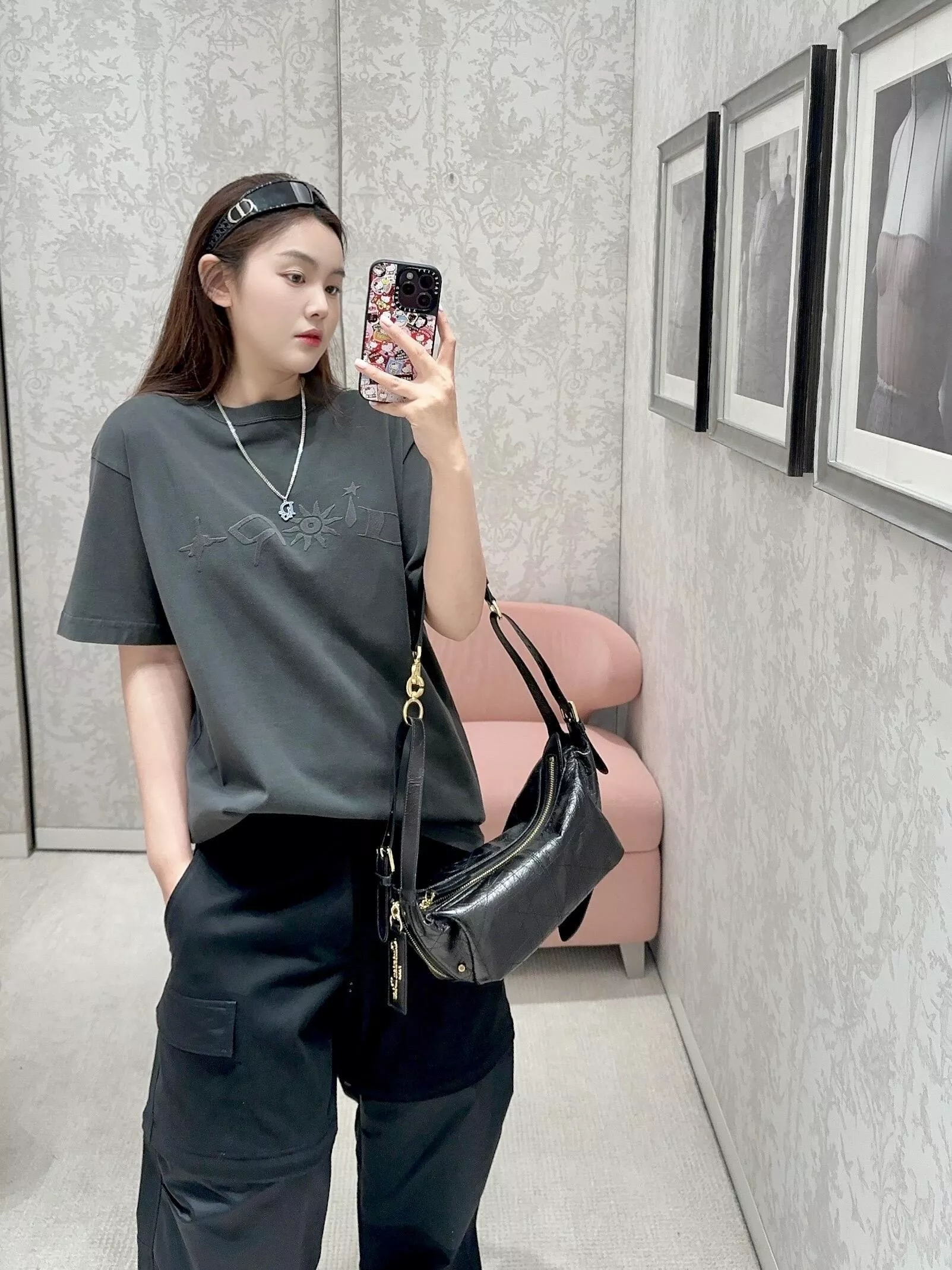 디올 협업 자수 라운드 반팔 탑 상세 이미지 26