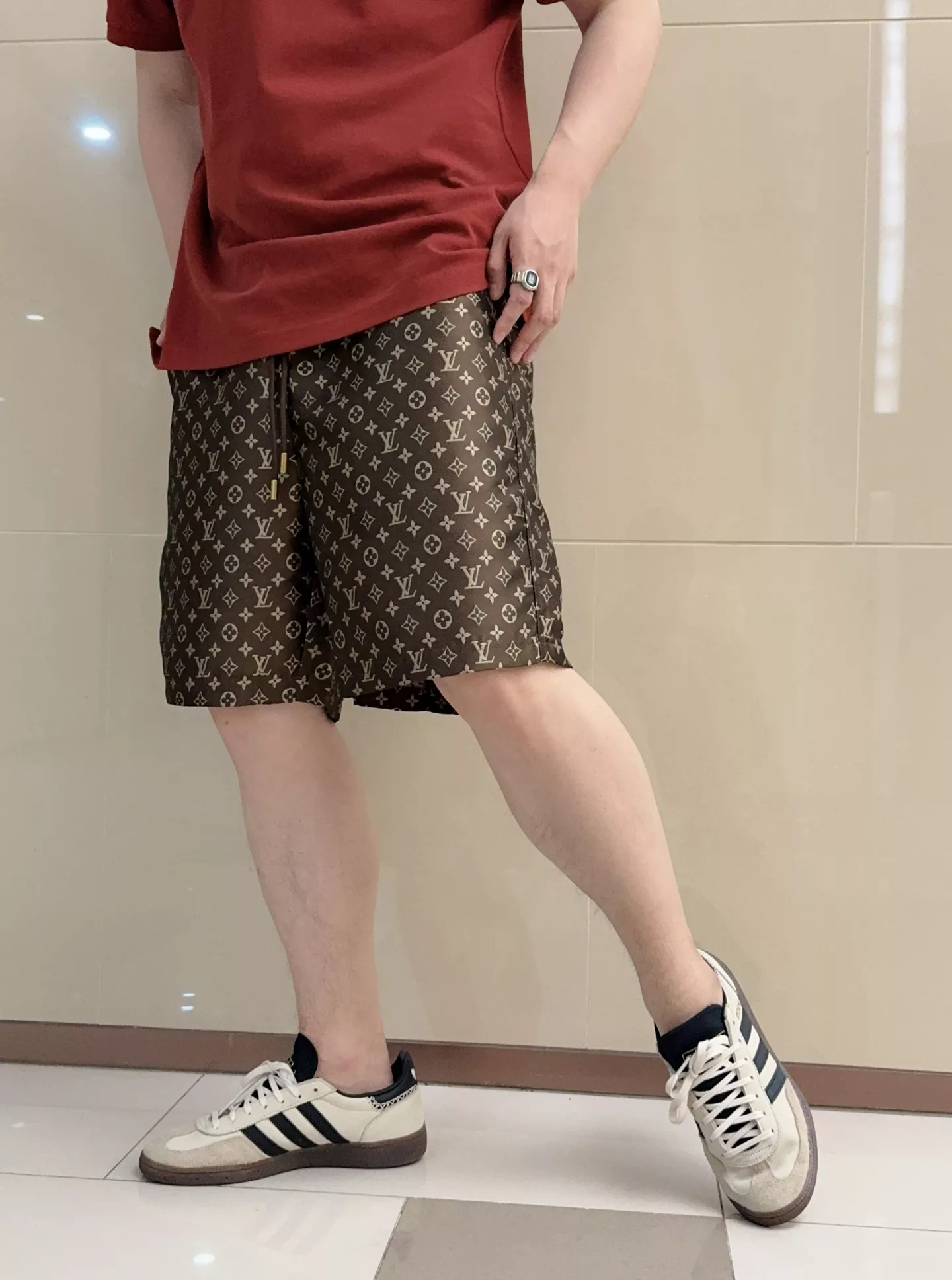 루이비통 클래식 모노그램 그라데이션 상세 이미지 12