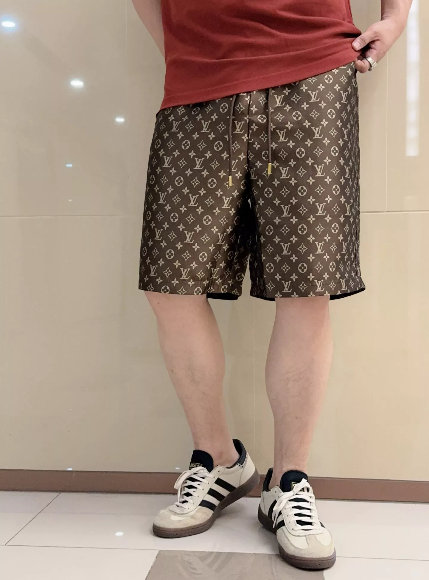 루이비통 클래식 모노그램 그라데이션 상세 이미지 16