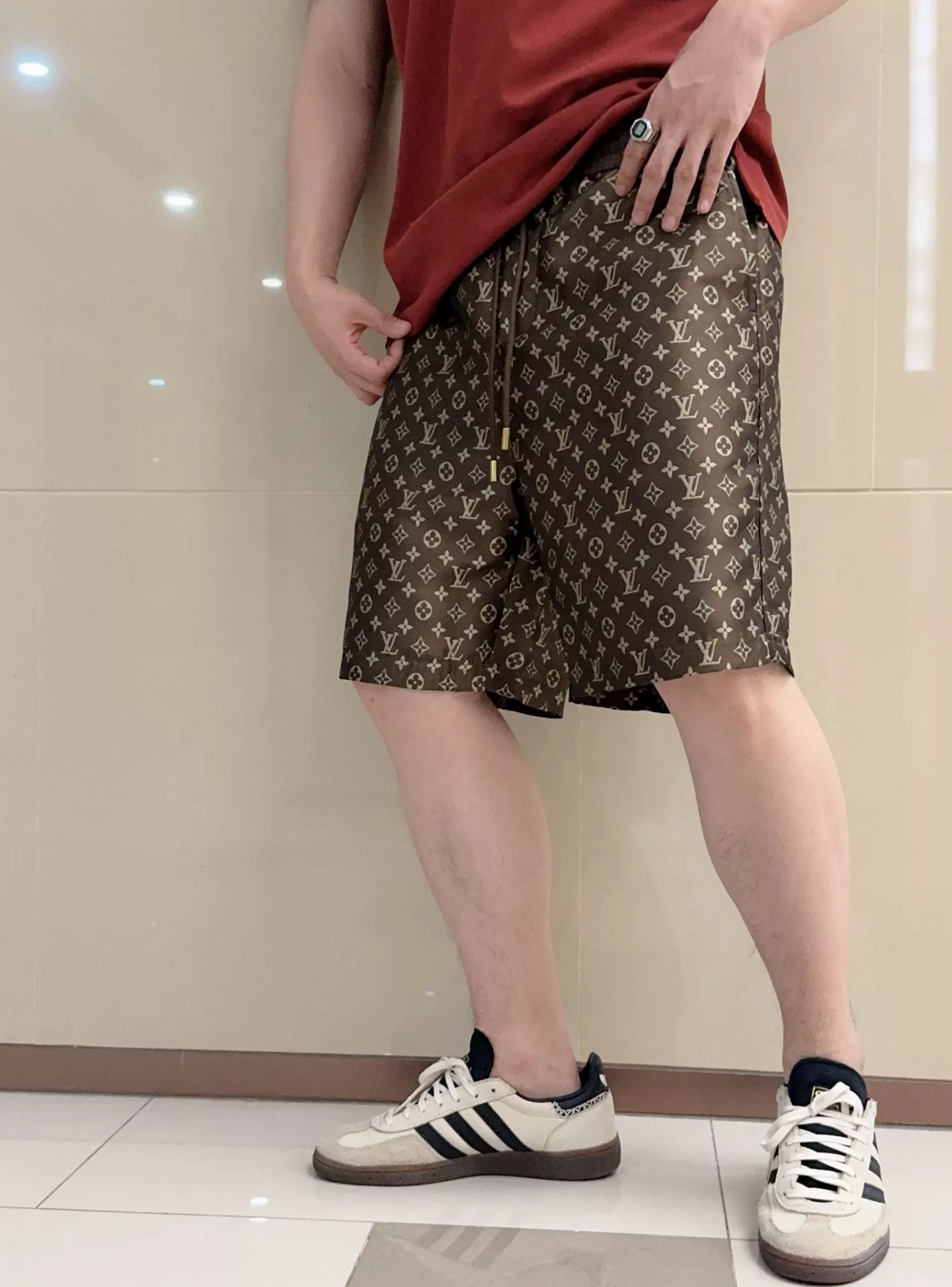 루이비통 클래식 모노그램 그라데이션 상세 이미지 13