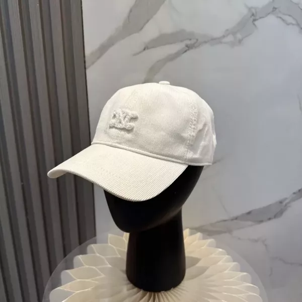 셀린느 코듀로이 자수 캡 모자