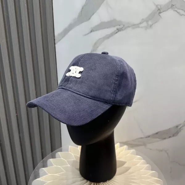 셀린느 트리오페 자수 코듀로이 모자