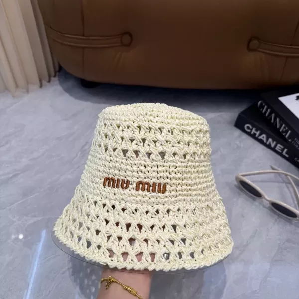 미우미우 라탄 짜임 포인트 여름 모자