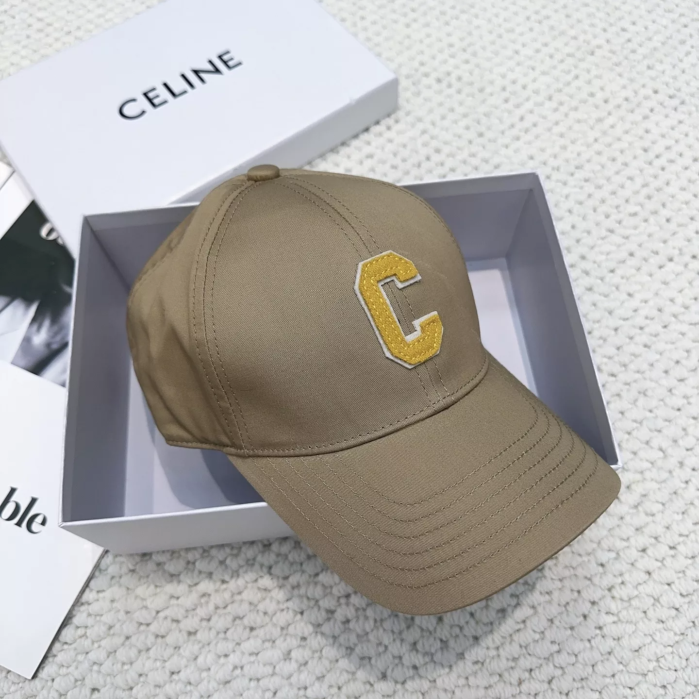 셀린느 C 로고 포인트 캡 상세 이미지 5
