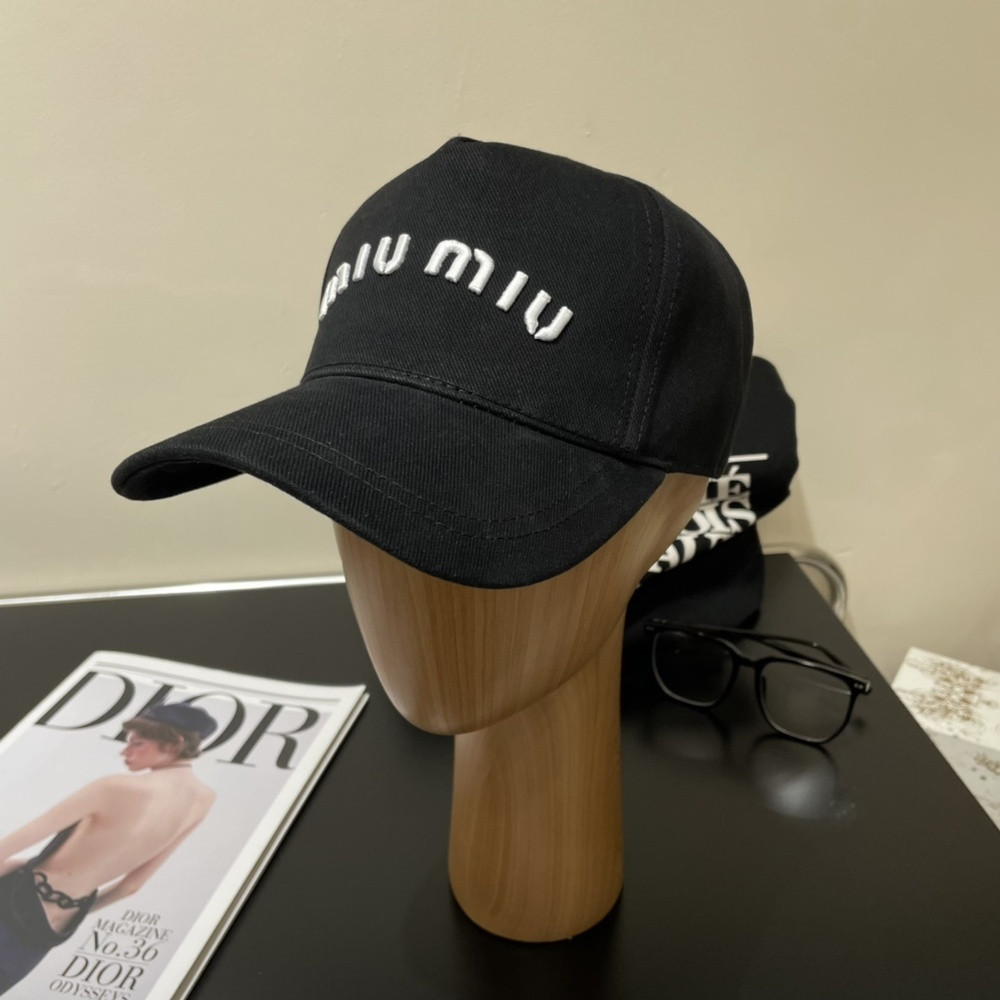 미우미우 자수 데님 베이스볼 캡