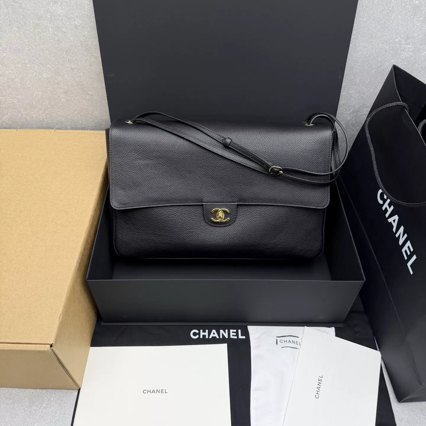 샤넬 맥시 플랩 체인백 상세 이미지 13