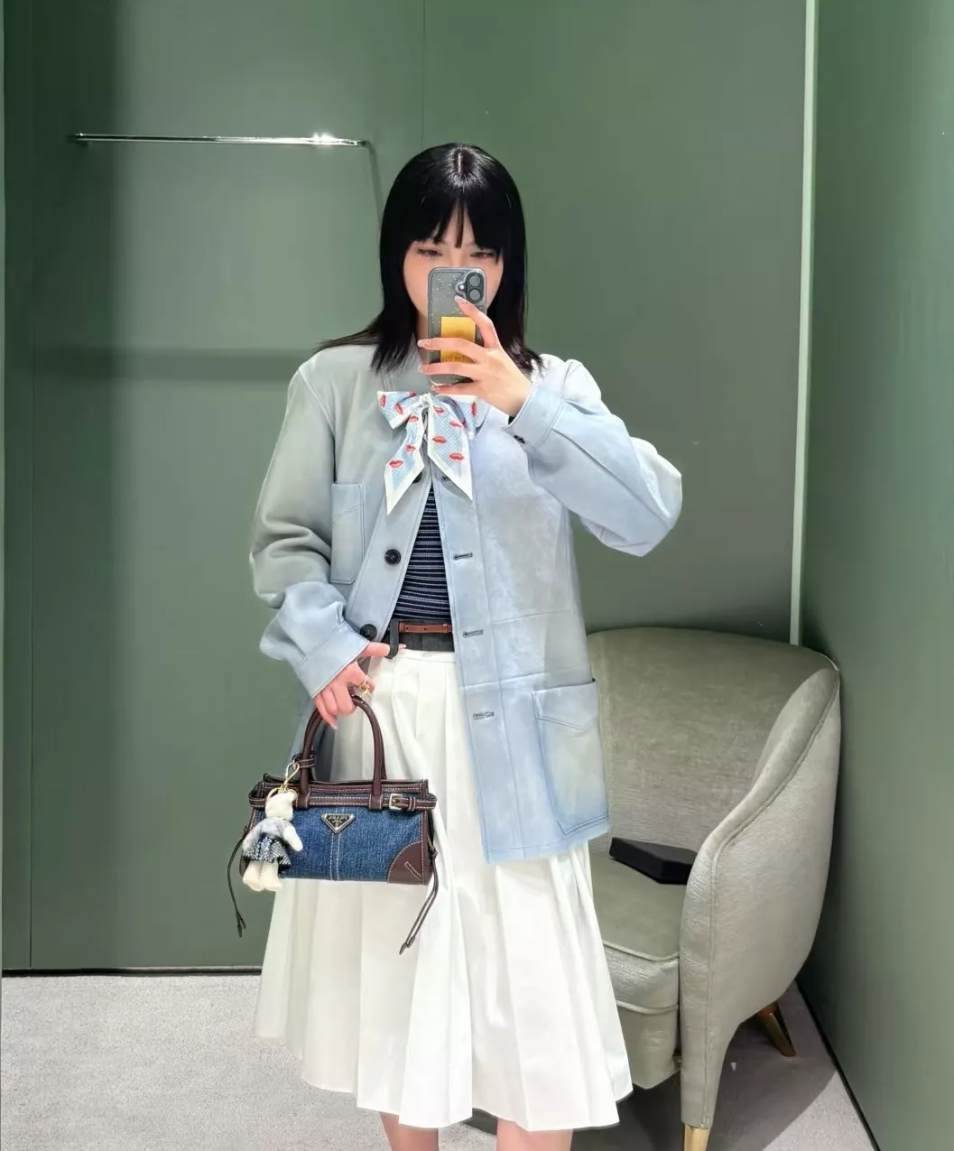 프라다 데님 배색 미니 보니 백 상세 이미지 30