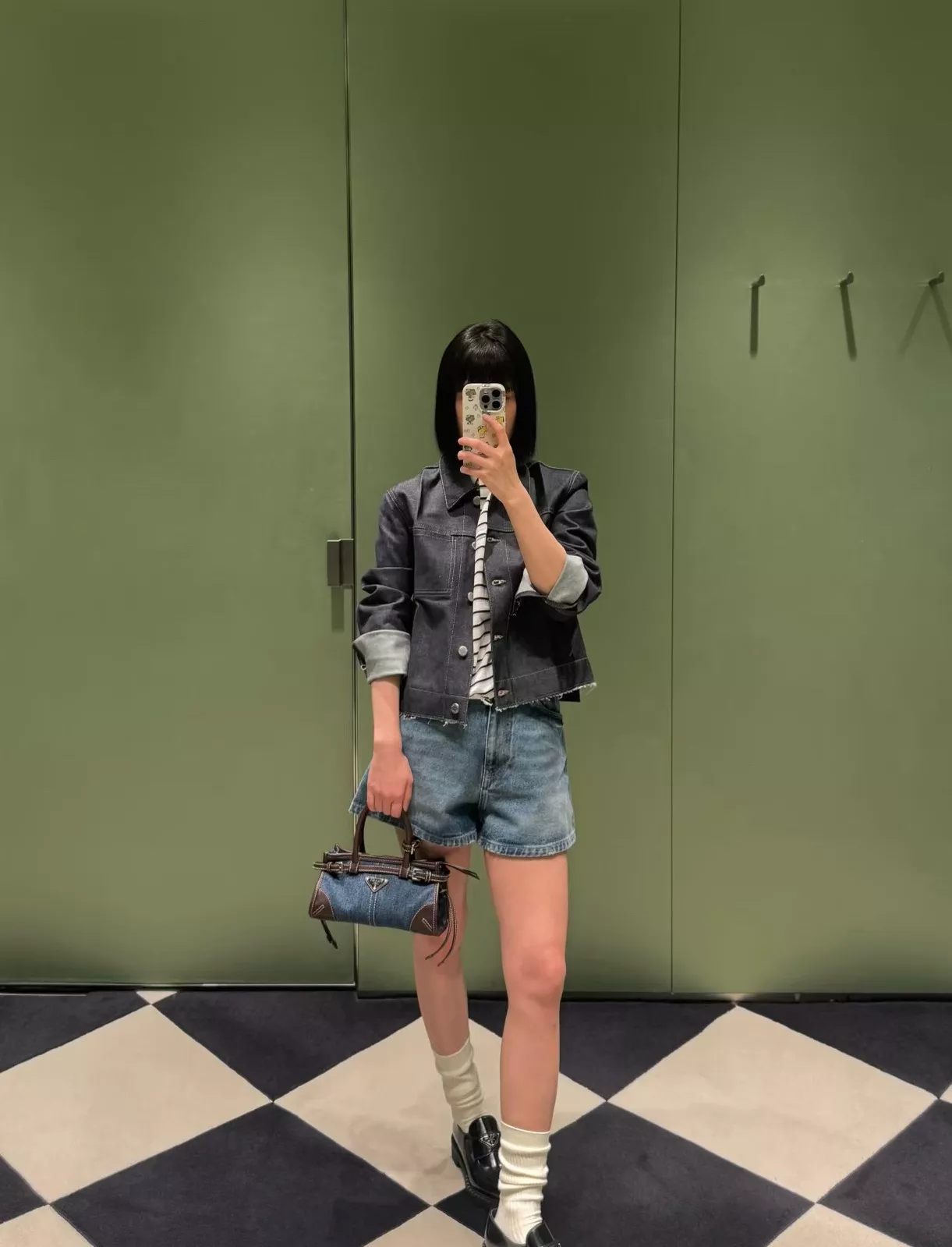 프라다 데님 배색 미니 보니 백 상세 이미지 31