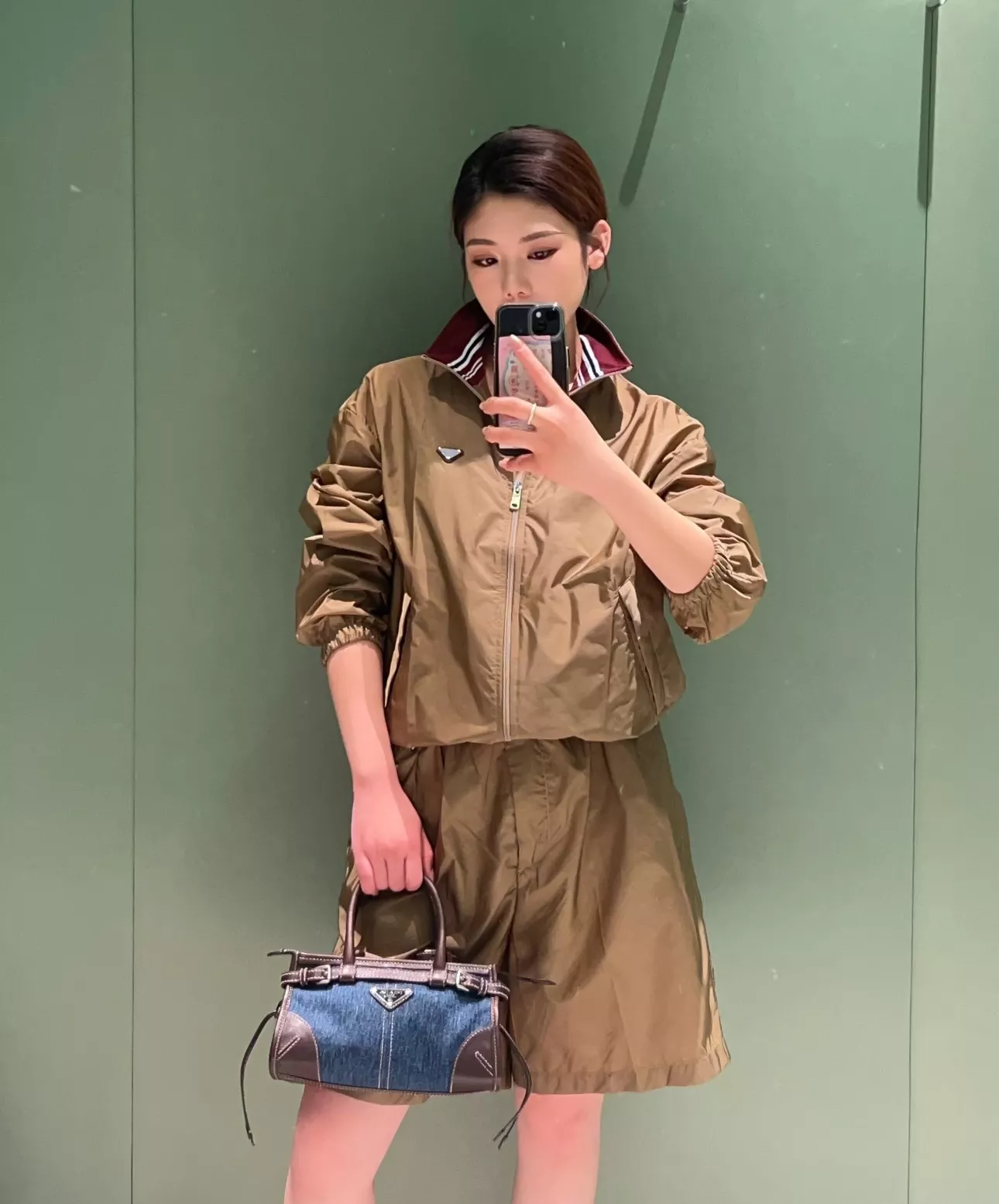 프라다 데님 배색 미니 보니 백 상세 이미지 46