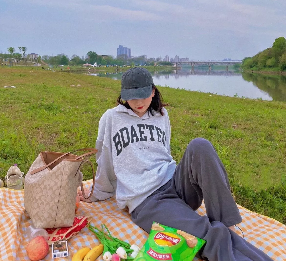 코치 시티 올오버 패턴 데일리 백 상세 이미지 70