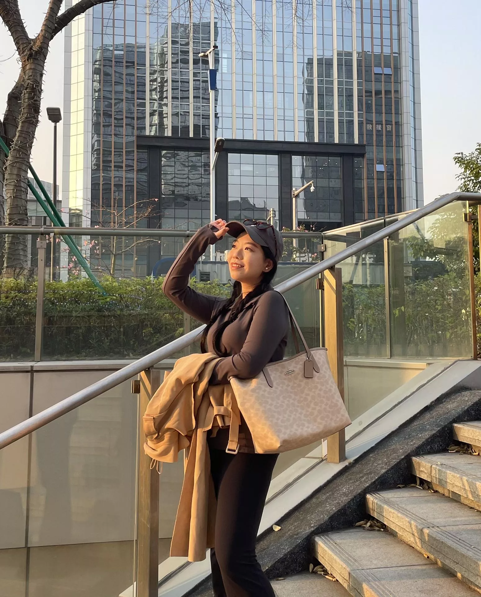코치 시티 올오버 패턴 데일리 백 상세 이미지 67