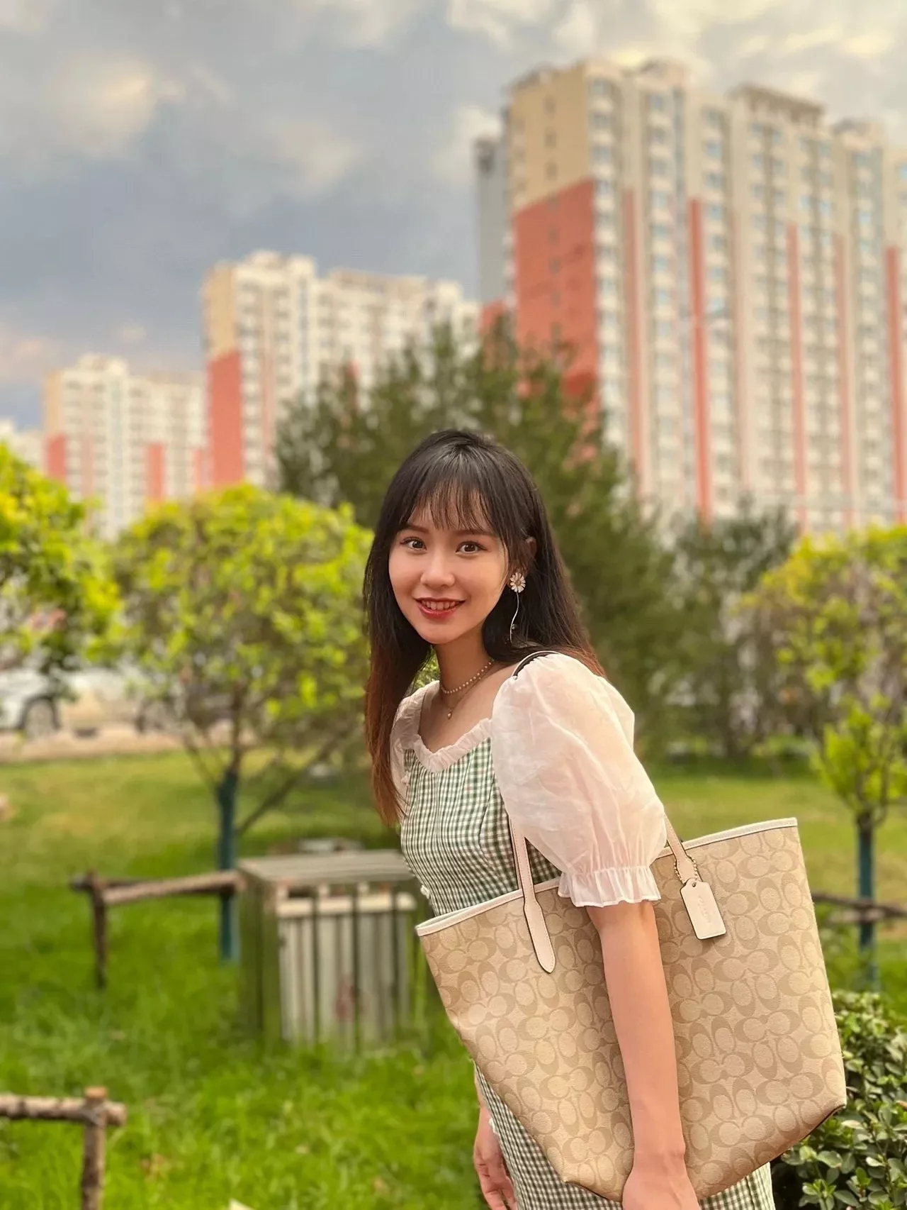 코치 시티 올오버 패턴 데일리 백 상세 이미지 94
