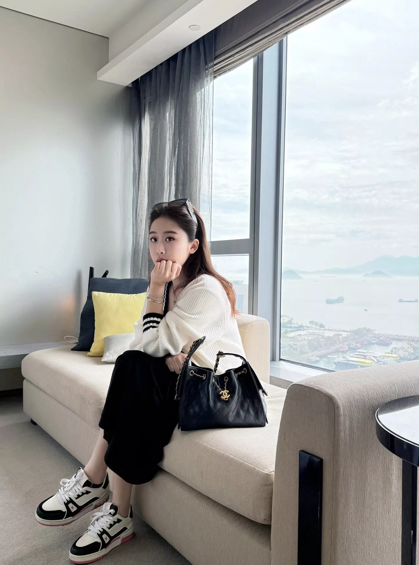샤넬 퀼팅 체인 드로우스트링 백 상세 이미지 79