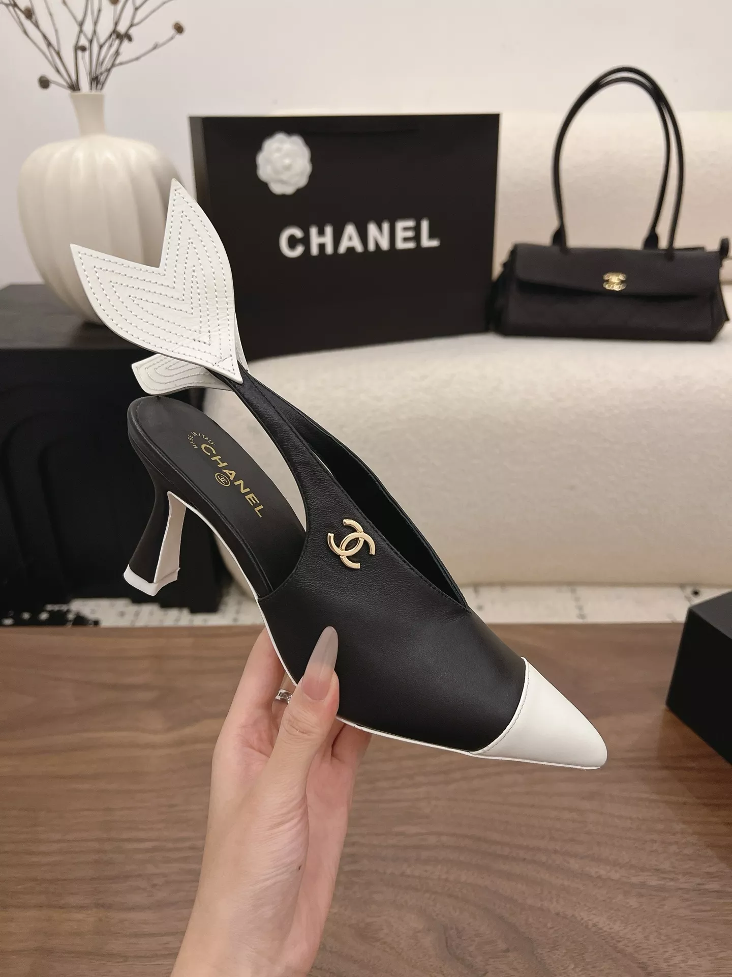 샤넬 투톤 포인트 슬링백 힐 상세 이미지 5