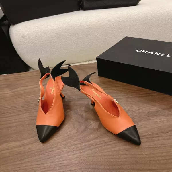 샤넬 포인트 토 슬링백 힐
