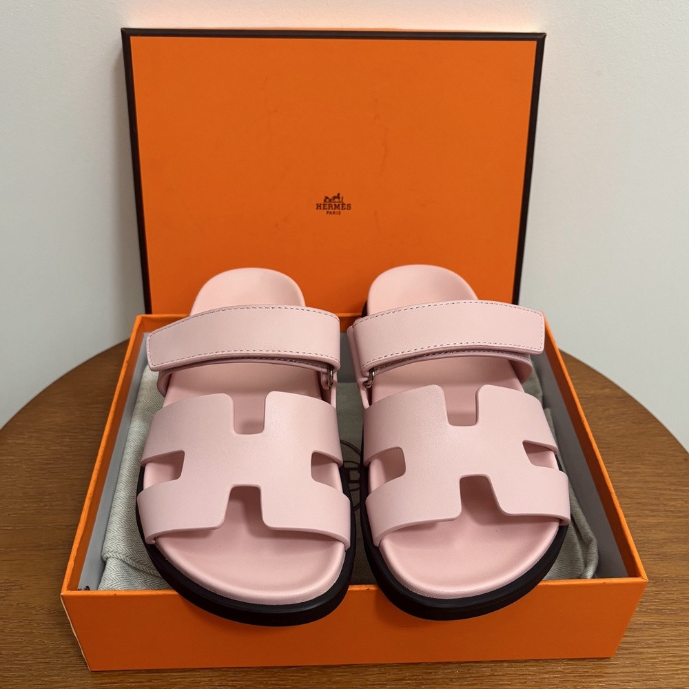 에르메스 시프레 스타일 스트랩 샌들