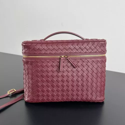 보테가베네타 체인 탈부착형 화장품 수납백