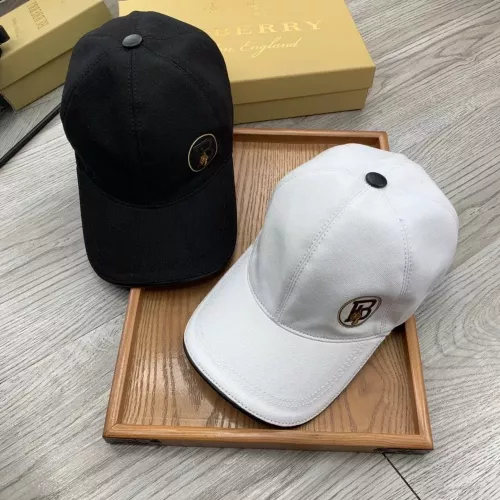 버버리 옥스퍼드 소재 가죽 디테일 캡