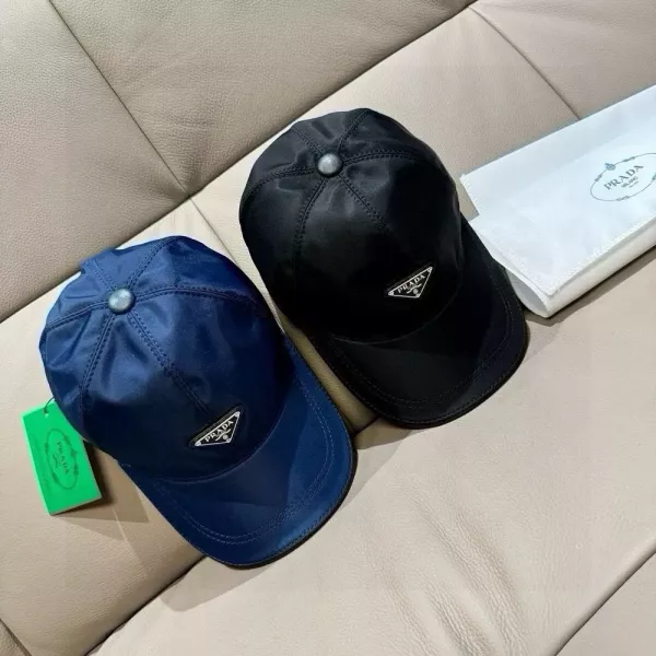 프라다 삼각 로고 볼캡