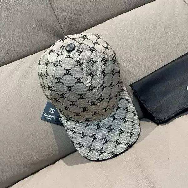 샤넬 자카드 패턴 캡 모자