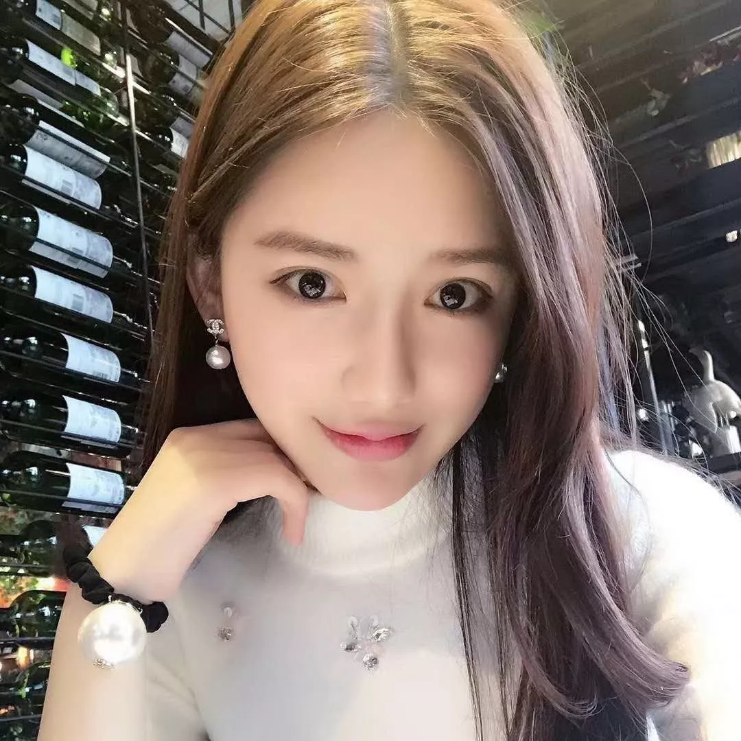 샤넬 미니 더블C 진주 귀걸이 상세 이미지 2