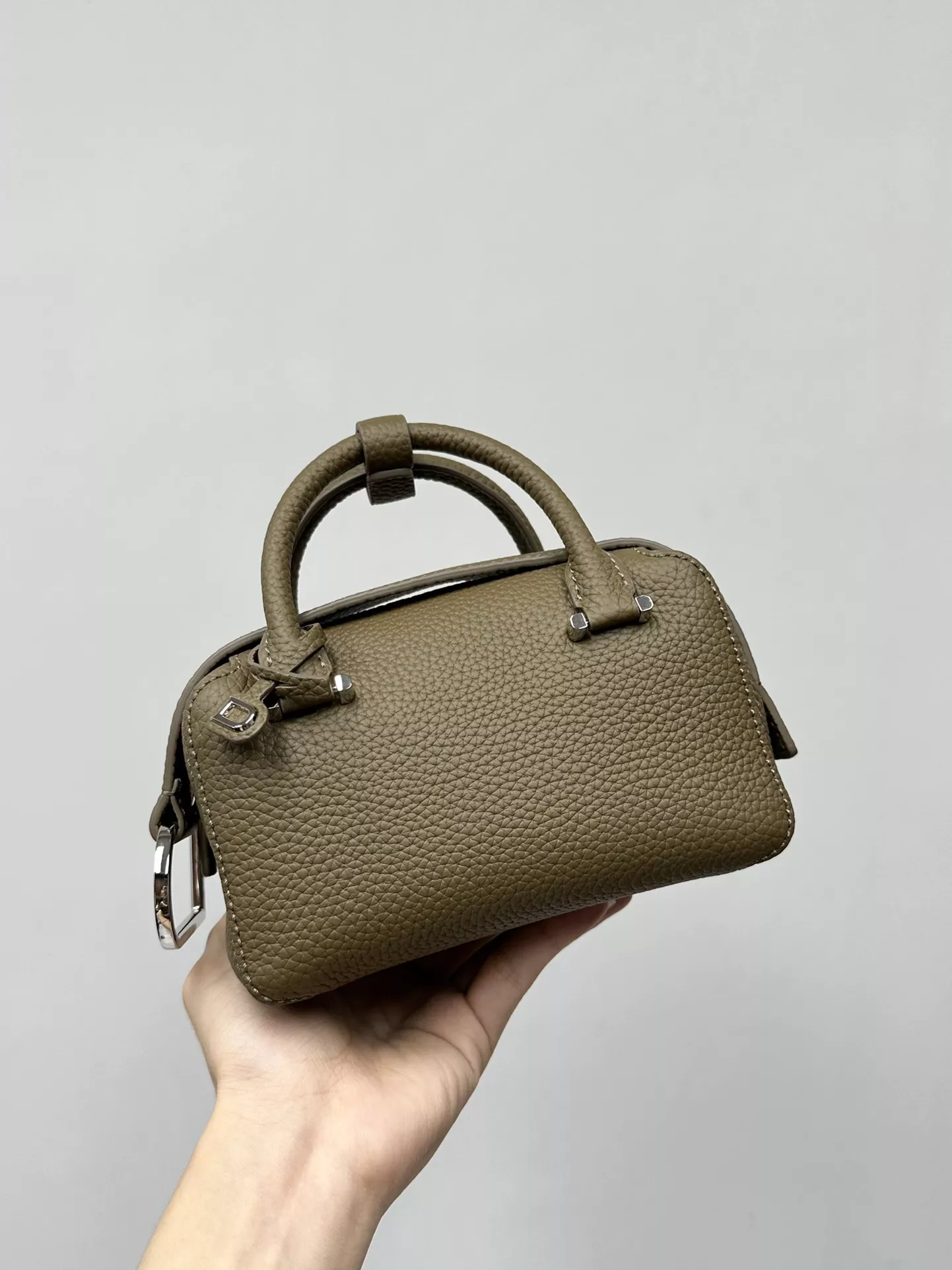 body_482024f47dcbcc63.webp