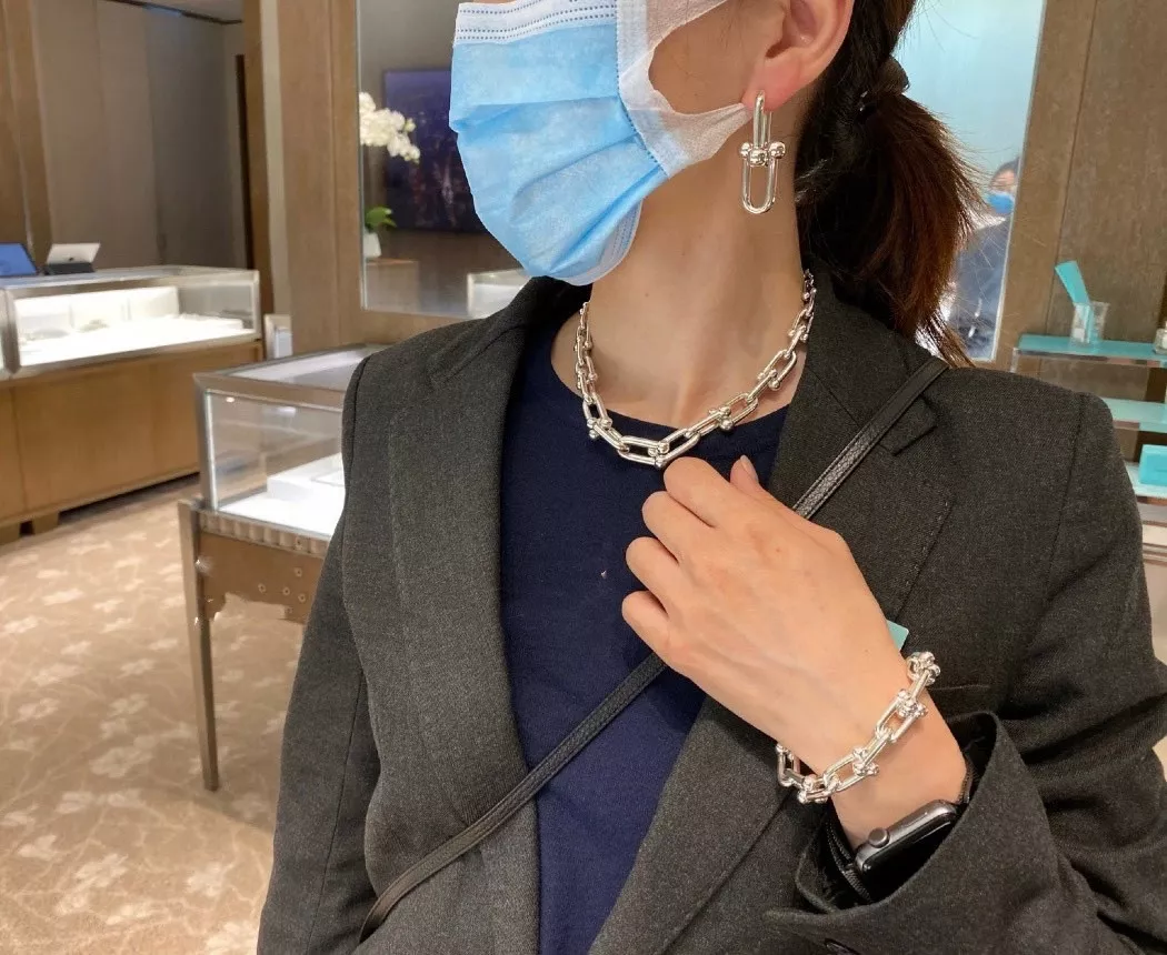 티파니앤코 하드웨어 링크 체인 목걸이 상세 이미지 13