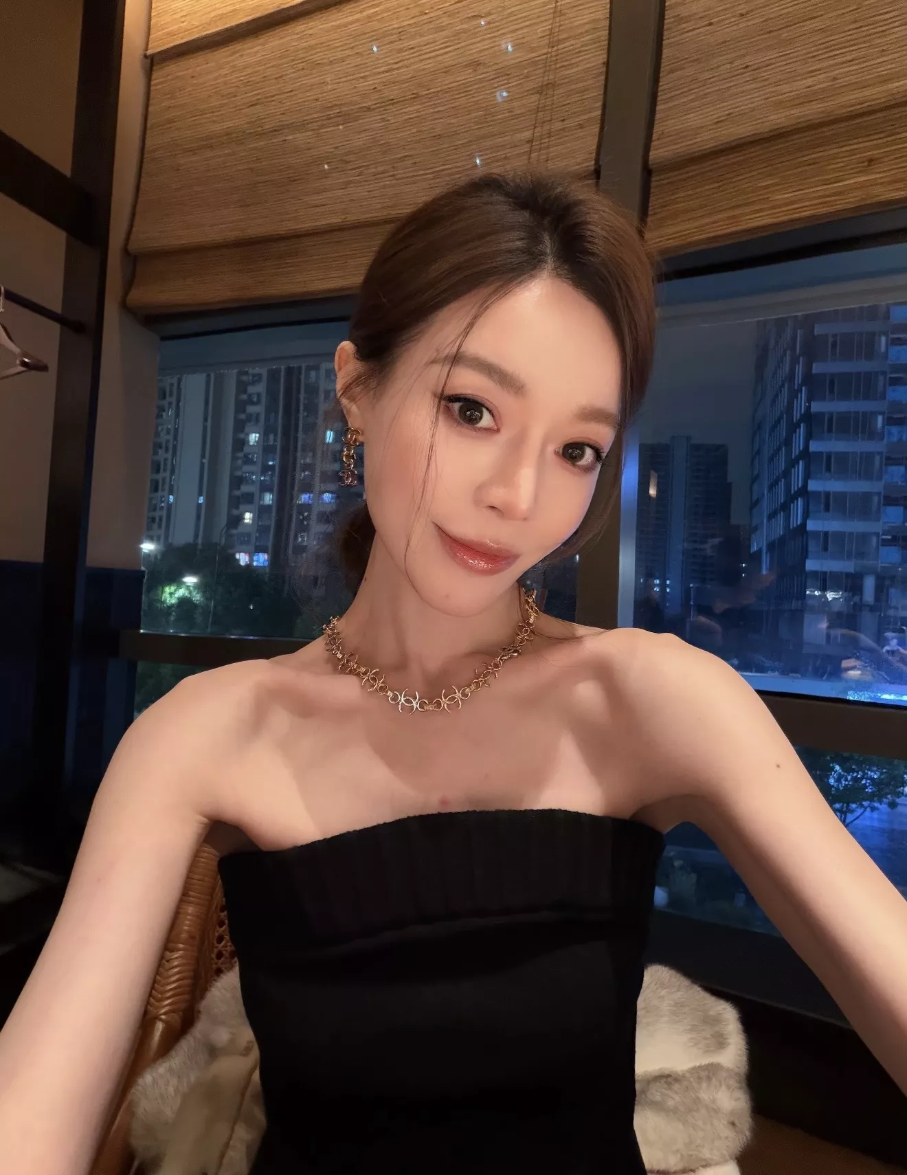 샤넬 더블 C 투톤 드롭 이어링 상세 이미지 12