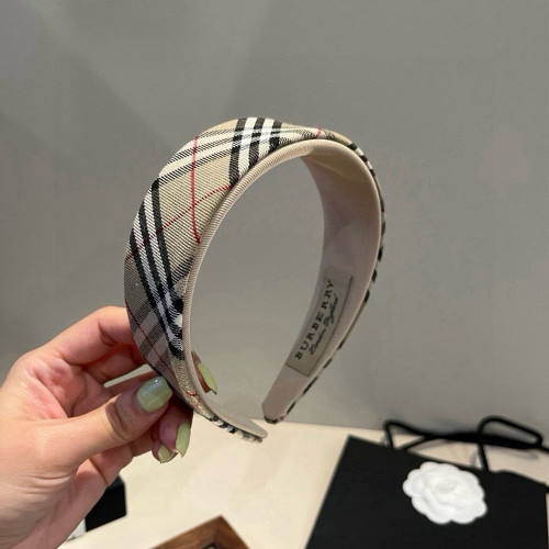 버버리 체크 패턴 헤어밴드