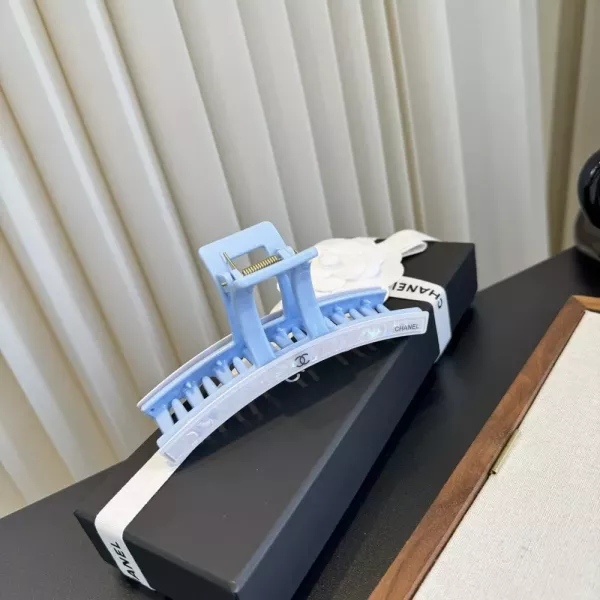 샤넬 로고 포인트 헤어 집게핀