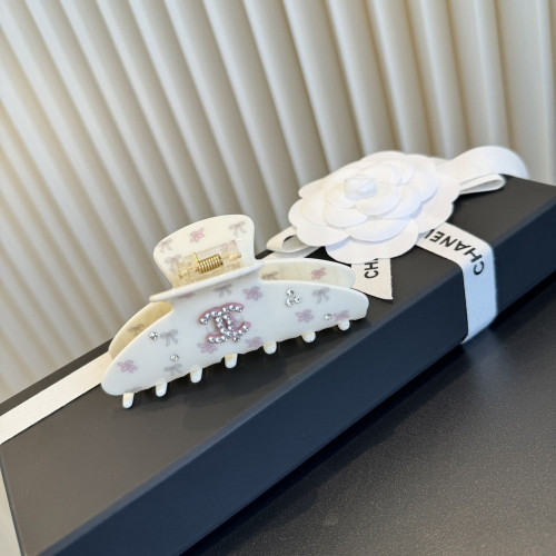 샤넬 중고풍 무드의 헤어 집게핀