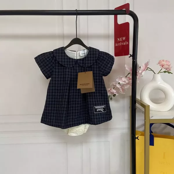 버버리 체크 패턴 인형 카라 바디수트