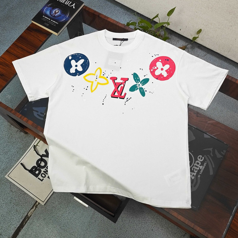 루이비통 그래피티 로고 프린트 반소매 티셔츠