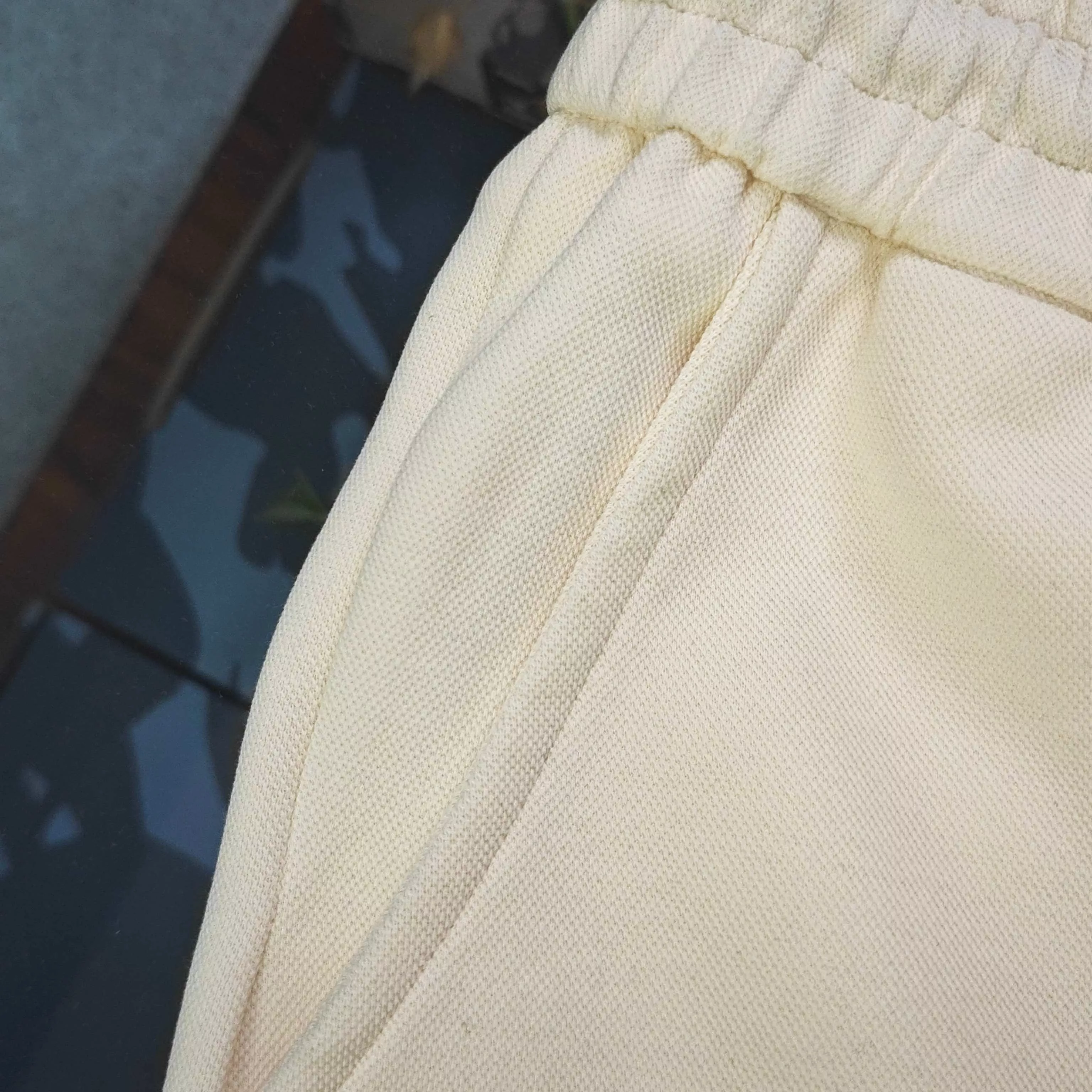 몽클레어 클래식 로고 캐주얼 하프 팬츠 상세 이미지 10