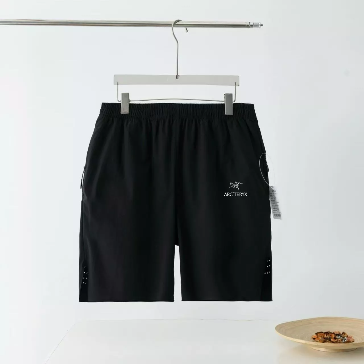 아크테릭스 로고 포인트 기능성 반바지 상세 이미지 2