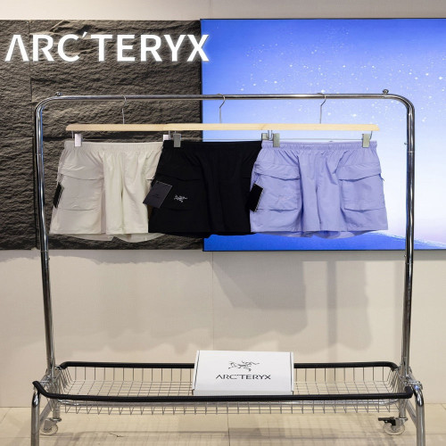 아크테릭스 여성 아웃도어 멀티포켓 반바지