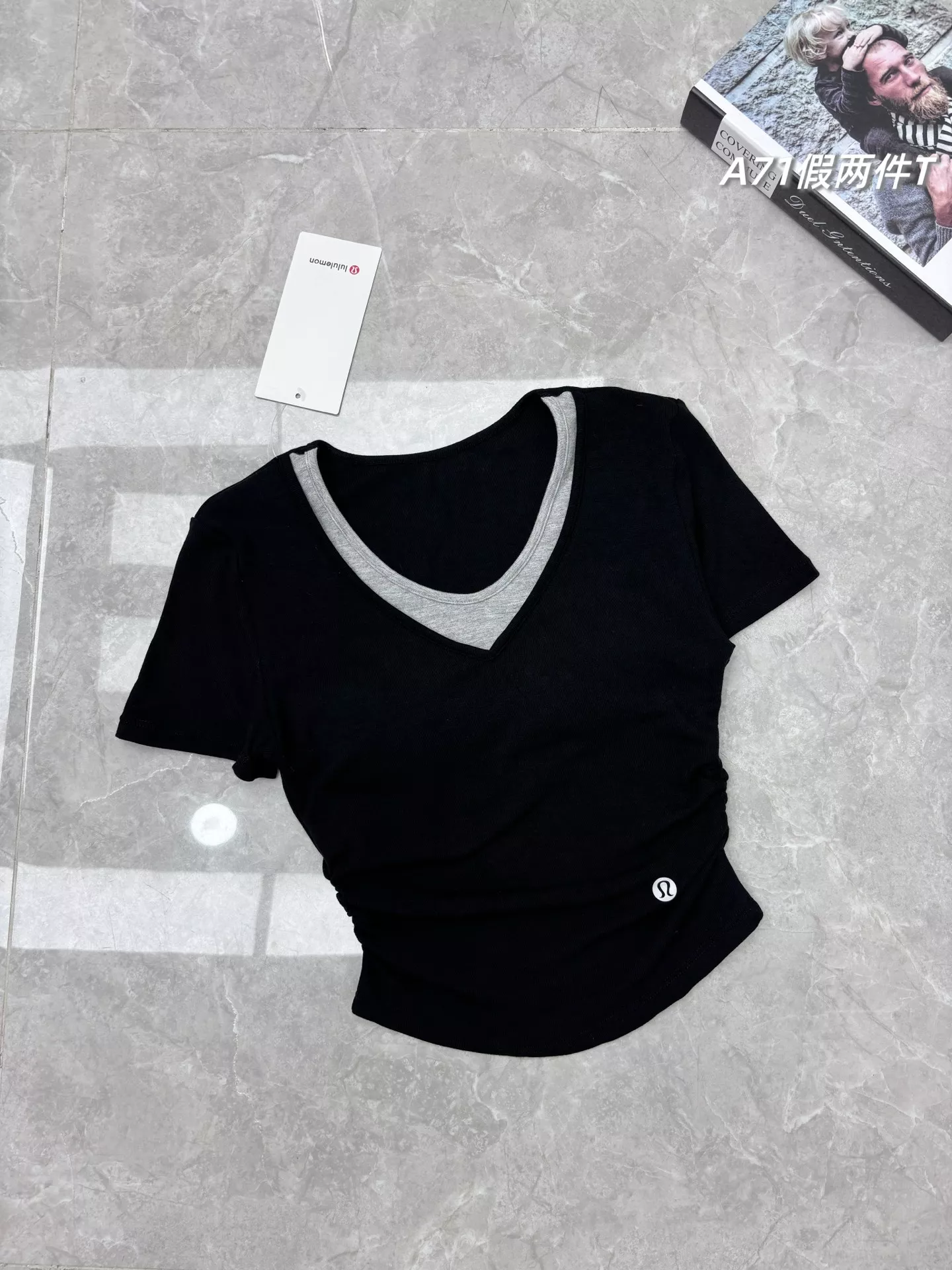 룰루레몬 브라패드 내장 브이넥 페이크 레이어드 반소매 티셔츠 상세 이미지 9